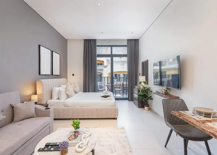 Spacious And Stunning Studio In The Heart Of Jvc